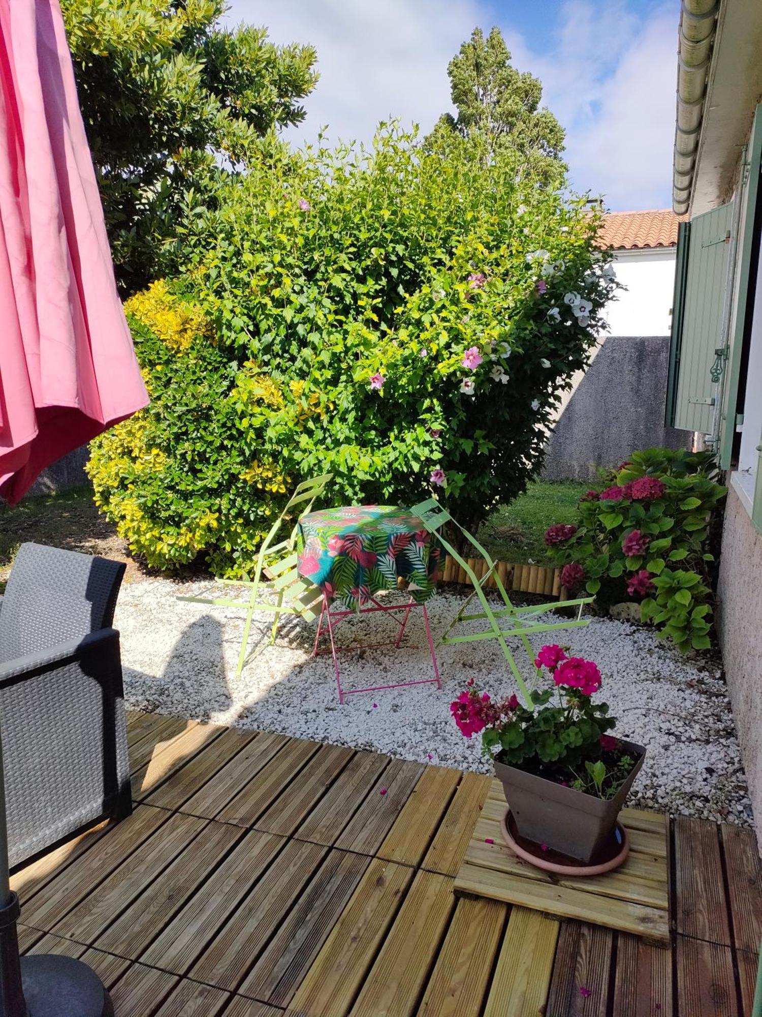 Ocean Campagne Liberte Bed & Breakfast Aigrefeuille-dʼAunis Екстериор снимка